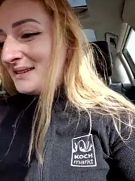 Snapshot of dixielarys chatting on 19, 3, 2026 dixielarys online show from 19, 3, 2026