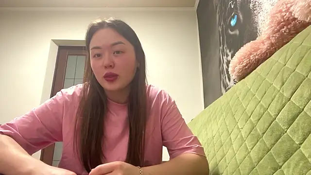 CurietHana1 online show from 4, 2, 2026