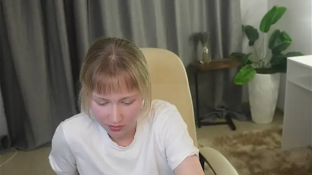 YoshieDevaney online show from 27, 11, 2025