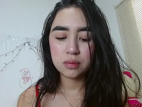 SiennaLorens online show from 18, 12, 2025