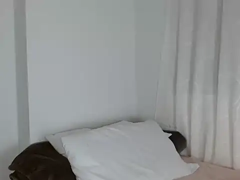 SiennaLorens online show from 16, 3, 2026