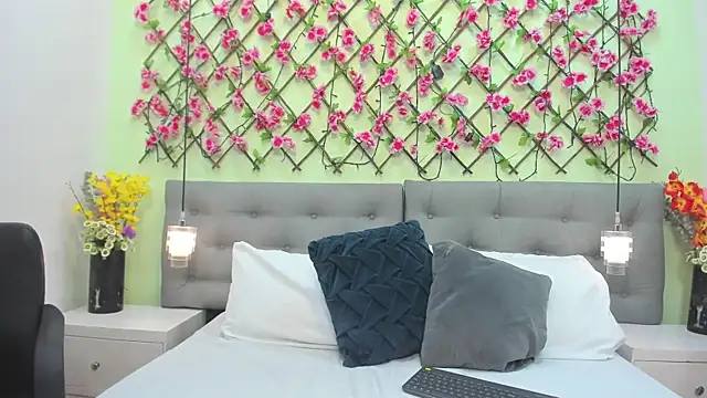 Luna delvalle online show from 28, 11, 2025