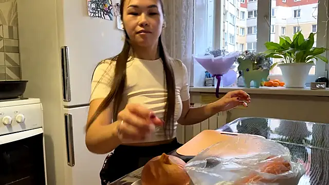 ShaeLucarell online show from 27, 11, 2025