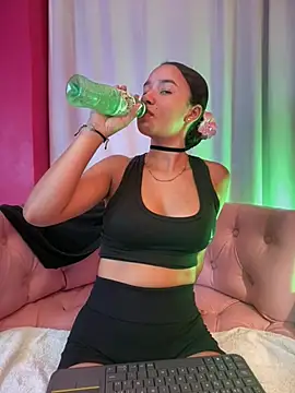 ZoeyFierce online show from 2, 2, 2026