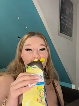 Snapshot of mellixxa chatting on 27, 11, 2025 mellixxa online show from 27, 11, 2025