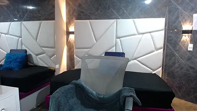 Snapshot of idk_24_ chatting on 10, 4, 2026 idk 24 online show from 10, 4, 2026