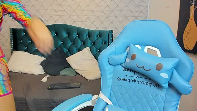 Valery jame online show from 4, 2, 2026