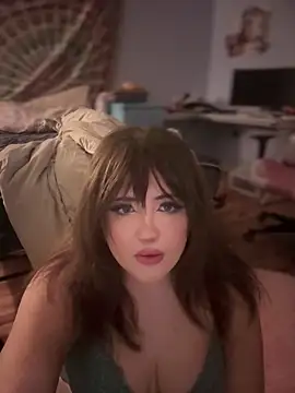 fawnypaws  online show from 26, 11, 2025