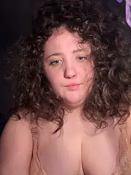 fawnypaws  online show from 28, 11, 2025