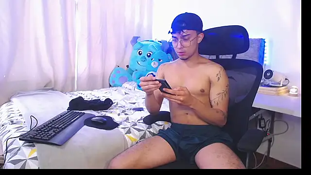 Thyler west23 online show from 27, 11, 2025