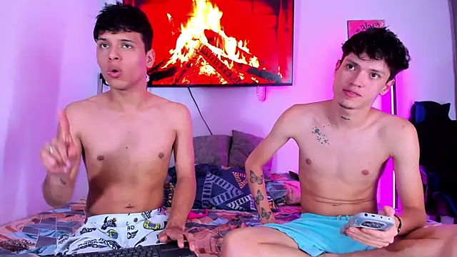 Snapshot of Super_boys1 chatting on 27, 11, 2025 Super boys1 online show from 27, 11, 2025