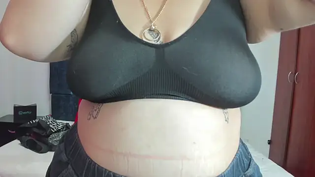 Snapshot of jadeeverglot chatting on 2, 12, 2025 jadeeverglot online show from 2, 12, 2025