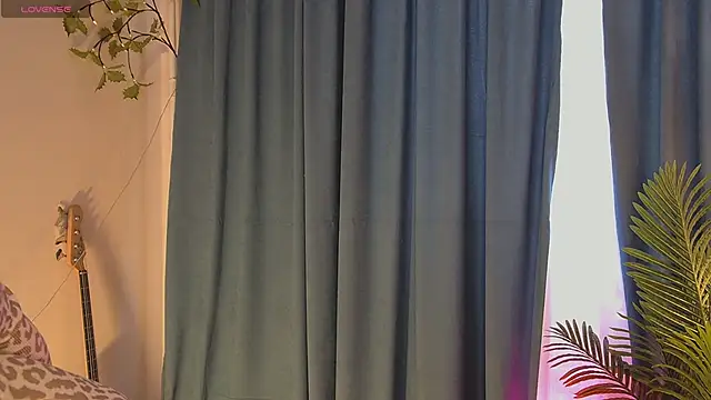 Jennifer Wiliams online show from 2, 3, 2026