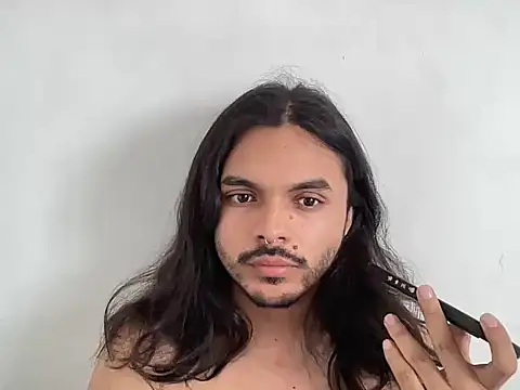 Snapshot of Lukathin chatting on 29, 11, 2025 Lukathin online show from 29, 11, 2025