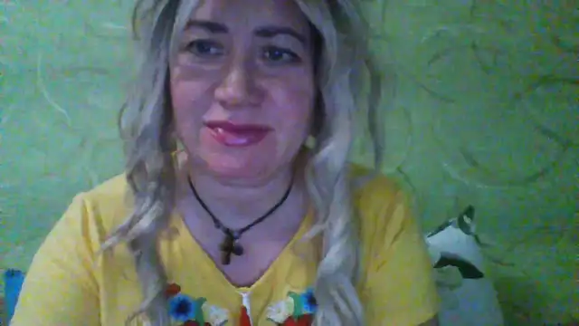 Snapshot of ClaireShannon chatting on 5, 1, 2026 ClaireShannon online show from 5, 1, 2026