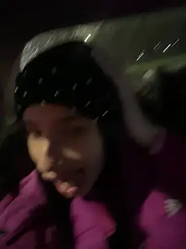 MiaScott Pink online show from 3, 2, 2026