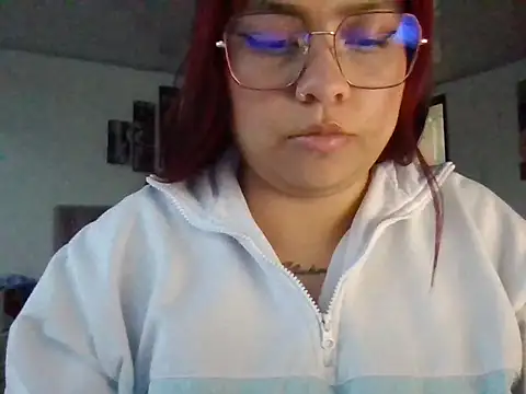 Snapshot of Lucy150524 chatting on 27, 11, 2025 Lucy150524 online show from 27, 11, 2025