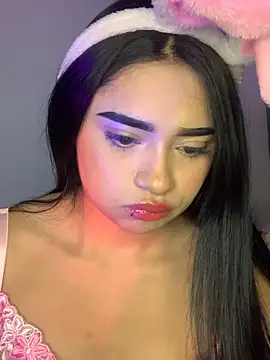 Angie bunny  online show from 28, 11, 2025