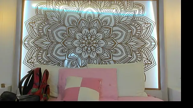 Lilith Zamara  online show from 5, 2, 2026