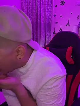 ian david Xxx online show from 14, 12, 2025