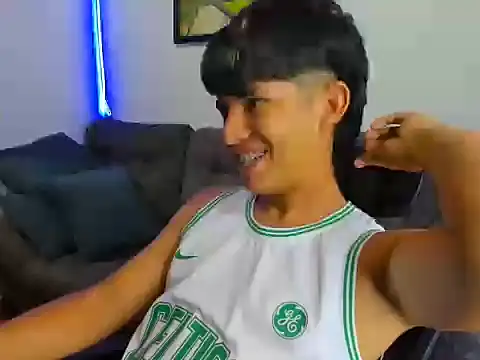 Mikke18 online show from 23, 12, 2025