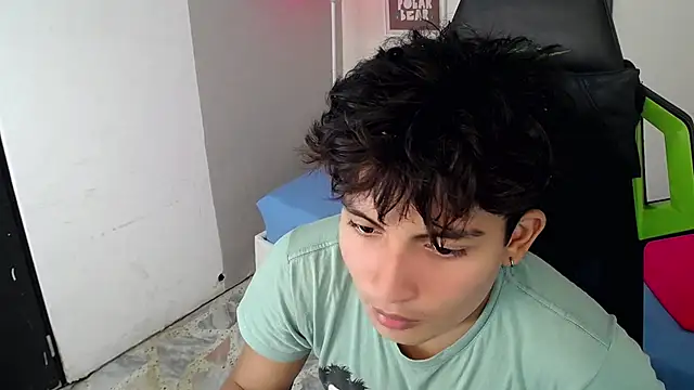 Green XoX online show from 2, 12, 2025