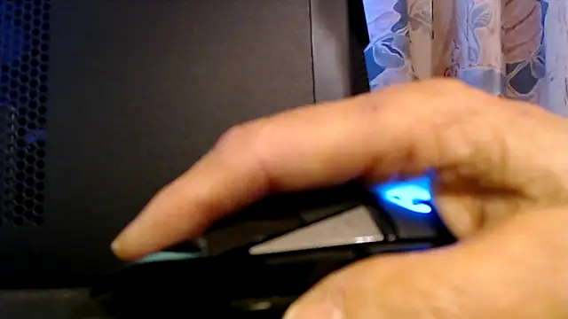 Snapshot of Tightholeboy chatting on 28, 11, 2025 Tightholeboy online show from 28, 11, 2025