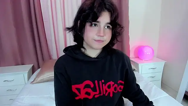 Snapshot of daniellesins2 chatting on 1, 12, 2025 daniellesins2 online show from 1, 12, 2025