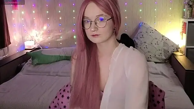 Kitty smalltits online show from 22, 3, 2026