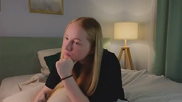 AdarnDeneui online show from 5, 12, 2025