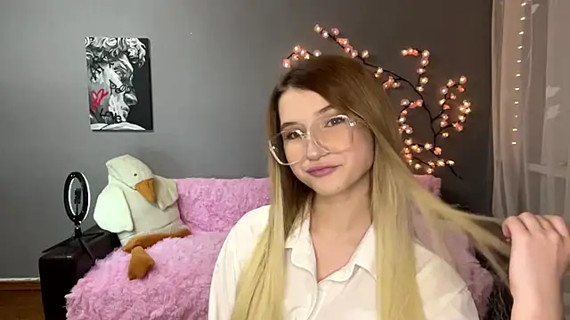 VikkiWittel online show from 14, 12, 2025