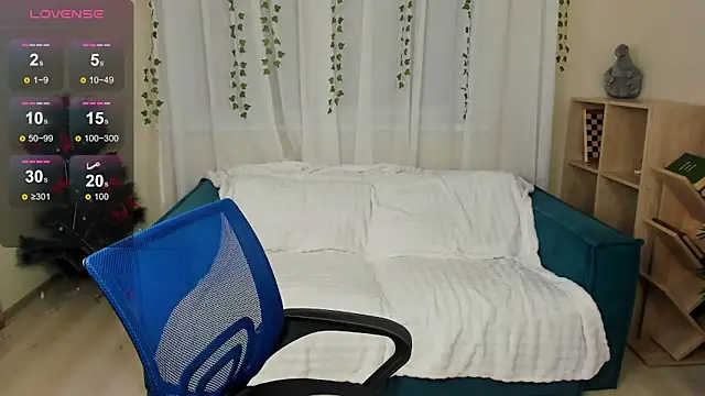 MonikaPinch  online show from 6, 1, 2026