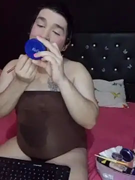 sissy-lover online show from 3, 2, 2026