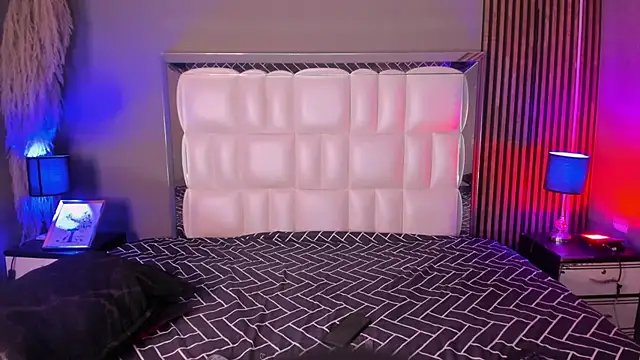 xCharlotte 20 online show from 15, 3, 2026