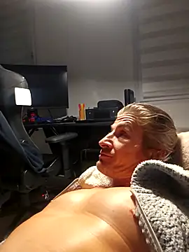 coltstudiogrouperic online show from 30, 11, 2025