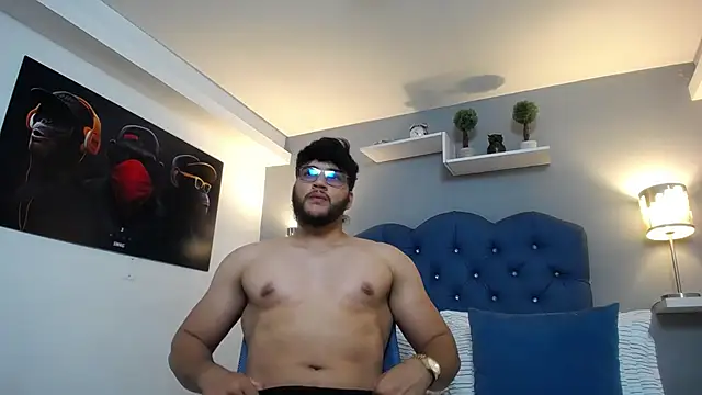 Snapshot of mike_foxxx_ chatting on 30, 11, 2025 mike foxxx online show from 30, 11, 2025