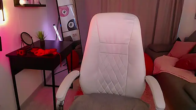 Eliza Bennet online show from 19, 3, 2026