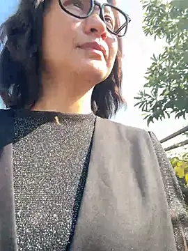 A-ZJunn online show from 3, 2, 2026