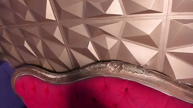 Snapshot of slave_to_pain chatting on 6, 3, 2026 slave to pain online show from 6, 3, 2026