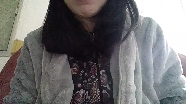 gatitachula93 online show from 5, 12, 2025