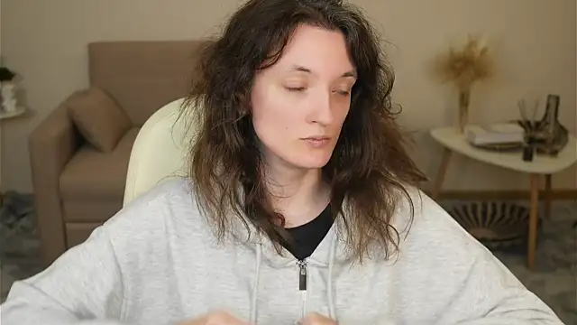 Snapshot of TameraNiedermeyer chatting on 3, 12, 2025 TameraNiedermeyer online show from 3, 12, 2025