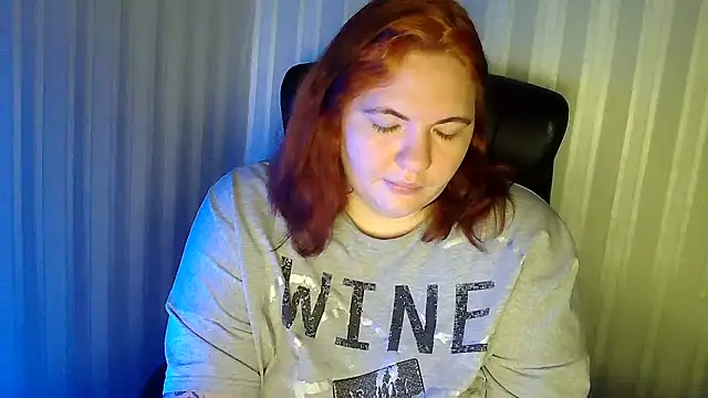 LisaLeon online show from 2, 12, 2025