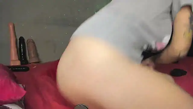 Snapshot of Shadia_Squirt chatting on 5, 11, 2025 Shadia Squirt online show from 5, 11, 2025