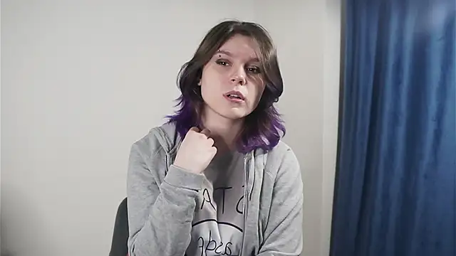 Snapshot of GriselWarick chatting on 2, 12, 2025 GriselWarick online show from 2, 12, 2025