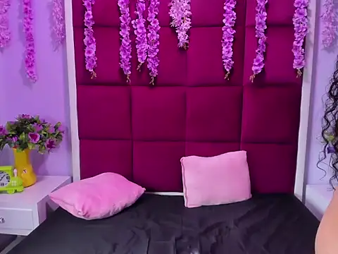 LuciannaDavis online show from 5, 12, 2025