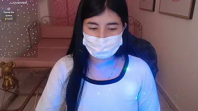 Snapshot of Nina_harpper_ chatting on 5, 2, 2026 Nina harpper online show from 5, 2, 2026