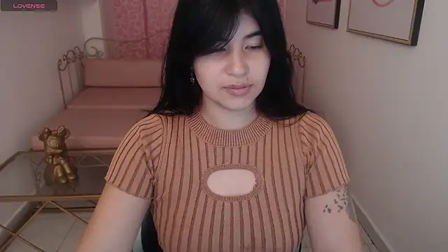 Snapshot of Nina_harpper_ chatting on 14, 2, 2026 Nina harpper online show from 14, 2, 2026