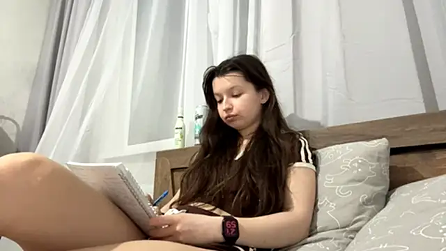 EllieBerrie online show from 4, 12, 2025