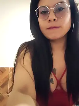 Laura Daza1 online show from 2, 12, 2025