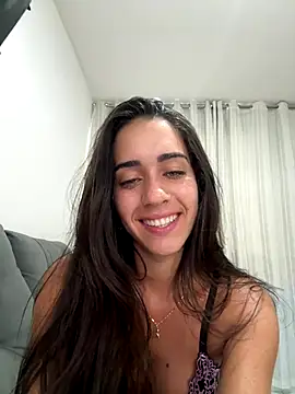 Snapshot of EsmeraldaBelline chatting on 2, 12, 2025 EsmeraldaBelline online show from 2, 12, 2025